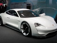Porsche_Mission_E