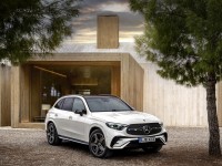 2023-Mercedes-Benz-GLC-7