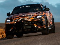 2022-lamborghini-urus-pikes-peak-record-1