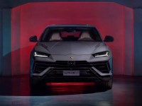 2023-Lamborghini-Urus-S-1