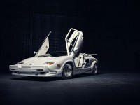 Lamborghini-Countach-25th-anniversary-the-wolf-of-wall-street-1