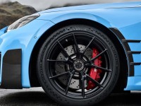 2023-bmw-m2-m3-and-m4-with-center-lock-wheels-4