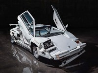 2023-lamborghini-countach-hero-car-the-wolf-of-wall-street-1