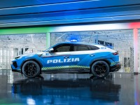 2023-lamborghini-urus-performante-police-italy-1