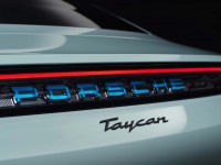 2025-porsche-taycan-1