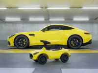 Die 7. Generation der Mercedes-Benz Kinderrutscher: der neue Bobby-AMGThe 7th generation of Mercedes-Benz children's ride-on cars: the new Bobby-AMG GT